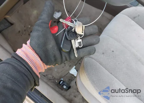 2000 Toyota Camry Le из США, поврежденный, VIN JT2BG28K6Y0480779